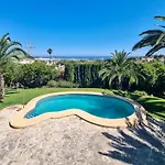 Villa 3 Bedroom With Beautiful Sea View *