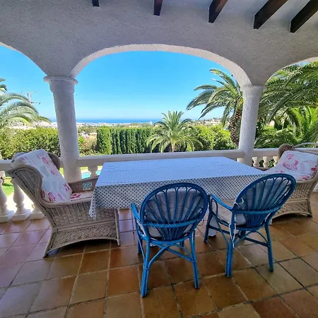 3 Bedroom With Beautiful Sea View Villa *